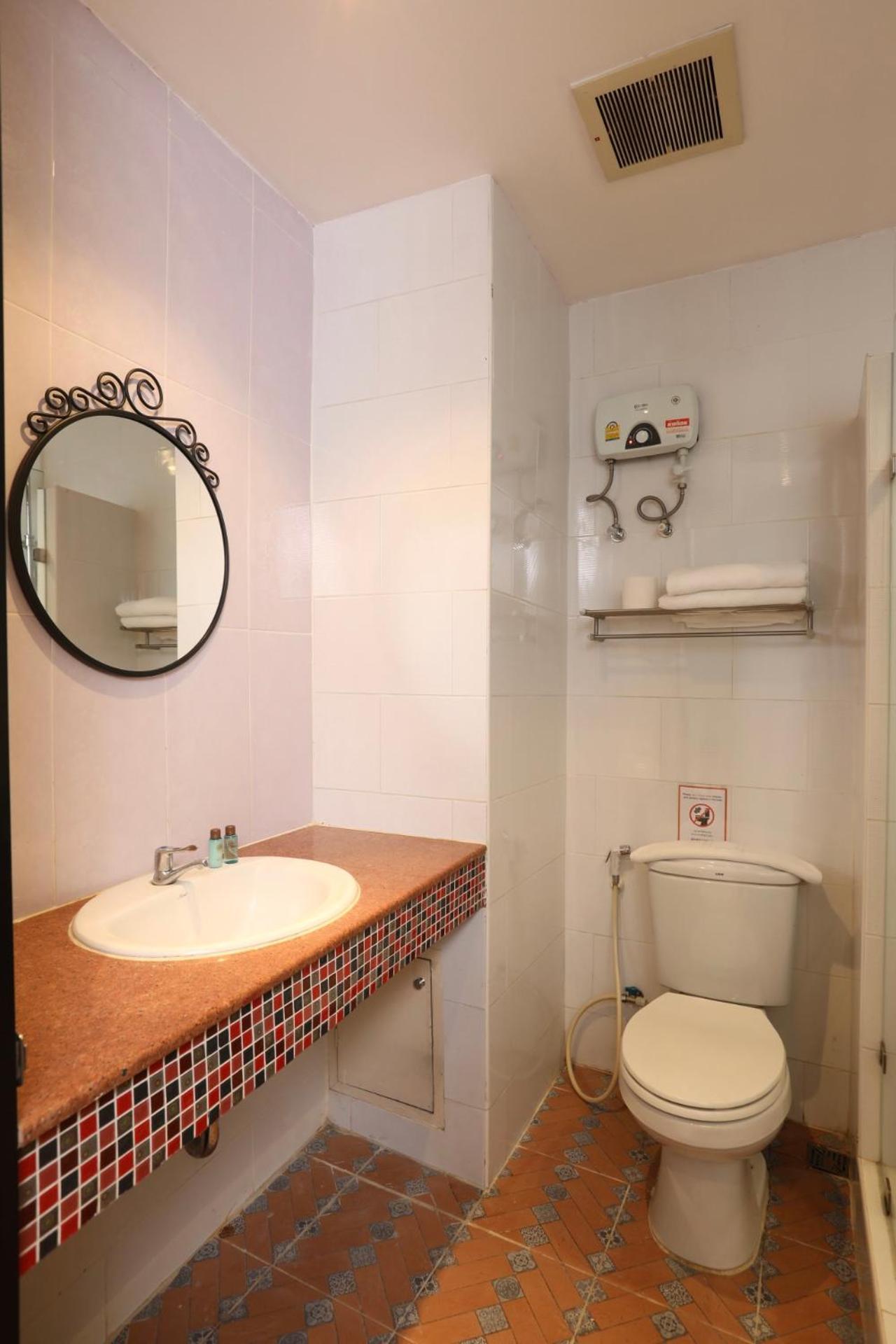 Studio F Sukhumvit Bangkok Buitenkant foto