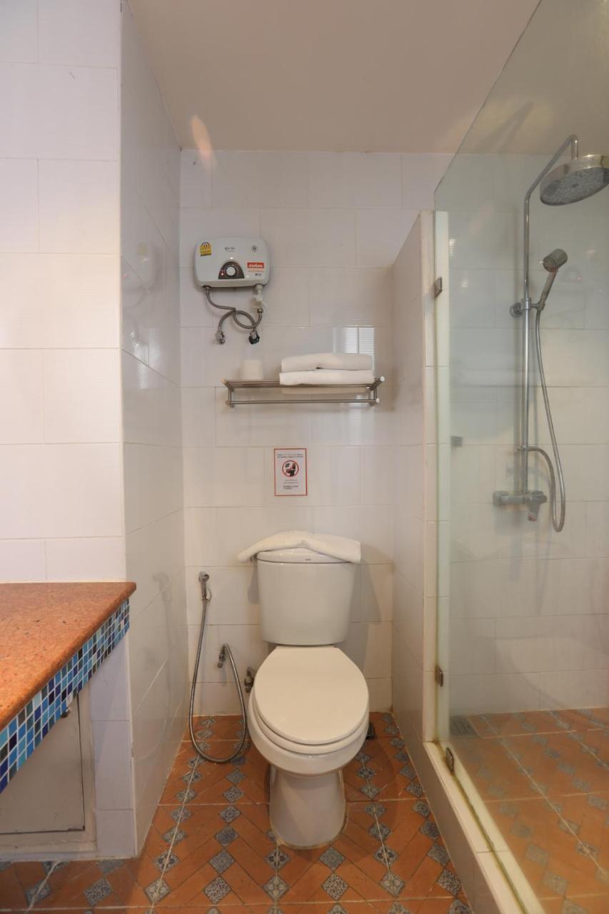 Studio F Sukhumvit Bangkok Buitenkant foto